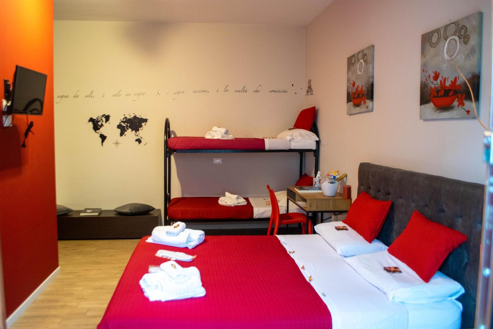 Bed and Breakfast Emmanueli65 Fronte Clinica Per 4 Matrimoniale E Castello Piacenza Exteriér fotografie